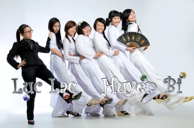Lục Lạc Huyền Bí: Khám Phá Vẻ Đẹp Kỳ Diệu và Ý Nghĩa Sâu Sắc Lục Lạc Huyền Bí: Khám Phá Vẻ Đẹp Kỳ Diệu và Ý Nghĩa Sâu Sắc