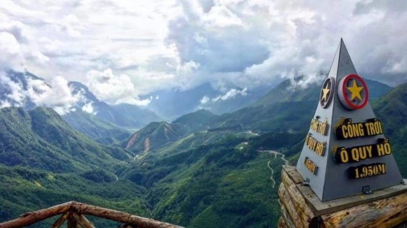 Ruộng bậc thang Mường Hum mùa lúa chín